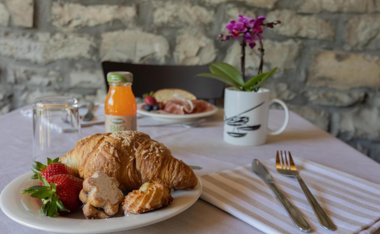 Cà Piodèe Bed & Breakfast Faggeto Lario Ngoại thất bức ảnh
